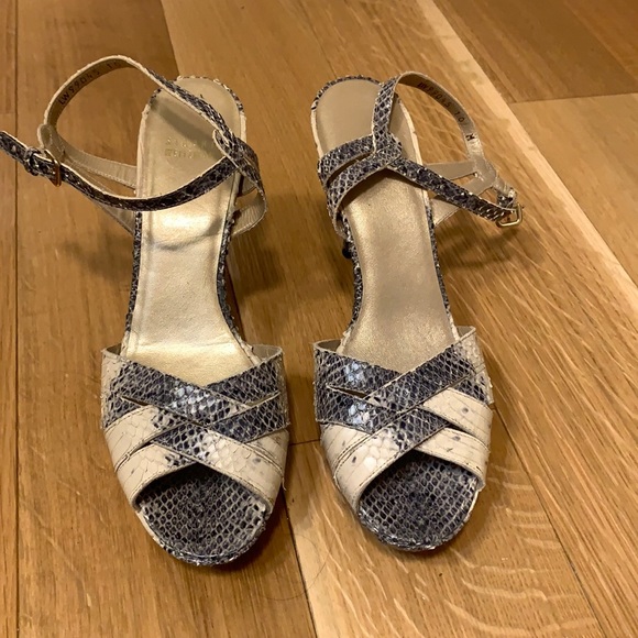 Stuart Weitzman Scaled Heels - Picture 1 of 5